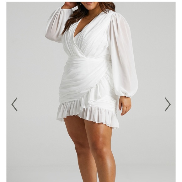 MINI DRESS - PLUNGE BALLOON SLEEVE DRESS IN WHITE - Picture 2 of 8